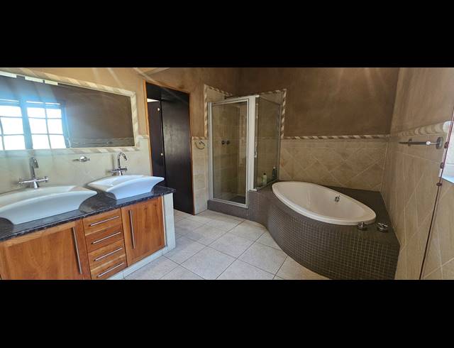 5 BEDROOM HOUSE FOR SALE IN DOWERGLEN